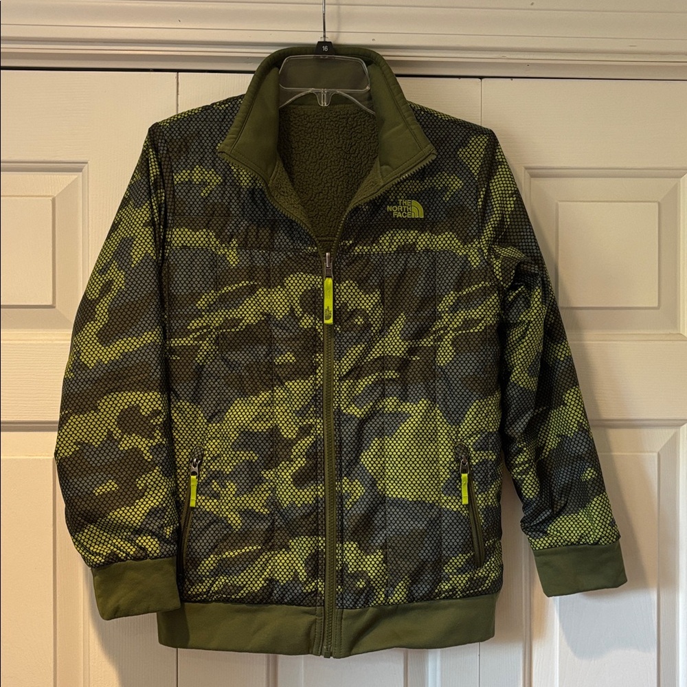 The North Face Reversible Olive and Black Camo / Fleece Jacket Youth Large